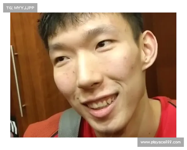 周琦打破个人纪录刷新职业生涯新高表现成为赛场亮点 周琦打破个人纪录刷新职业生涯新高表现成为赛场亮点